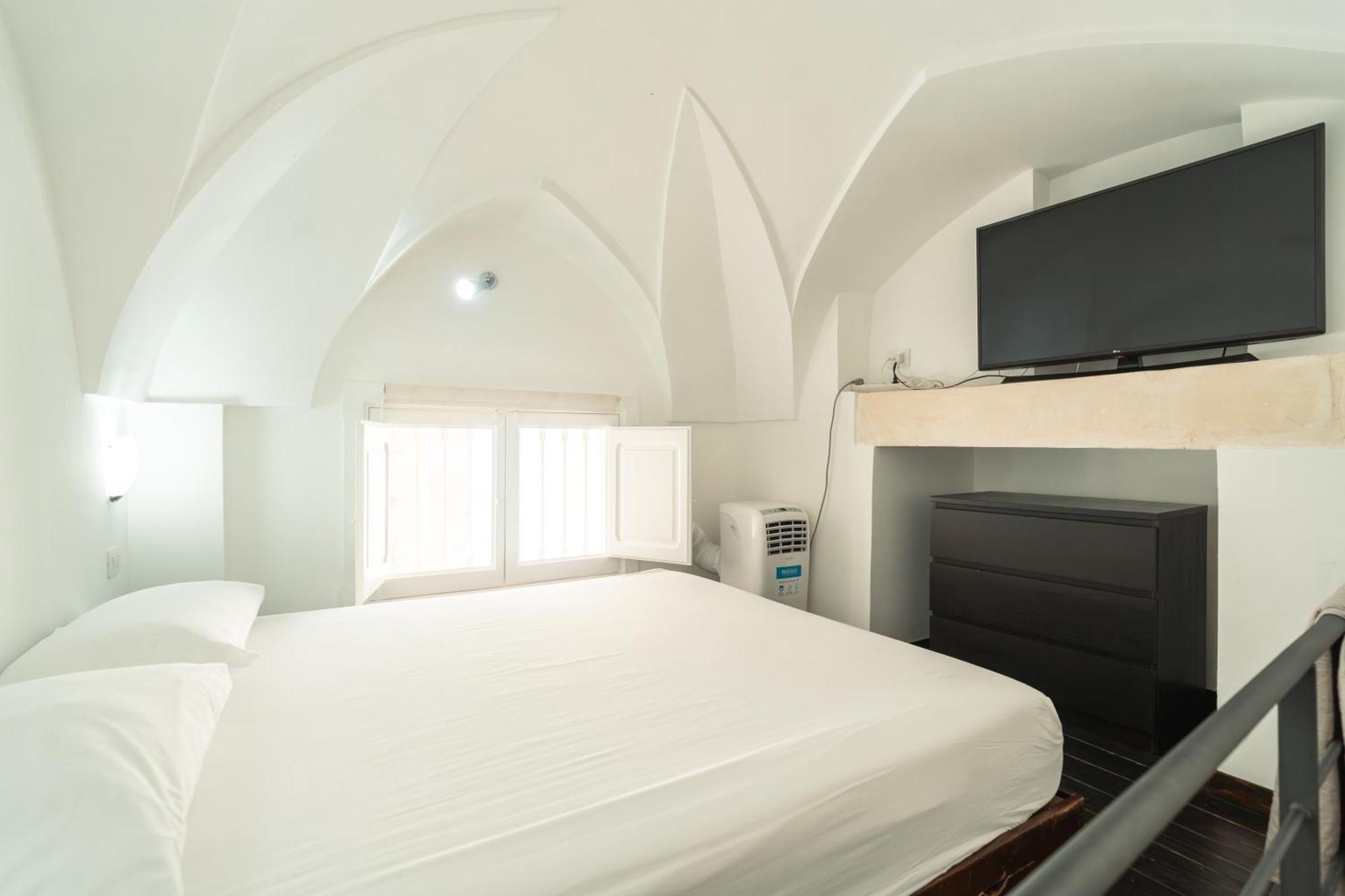 Donna Cristina Historic Apartment Lecce Extérieur photo